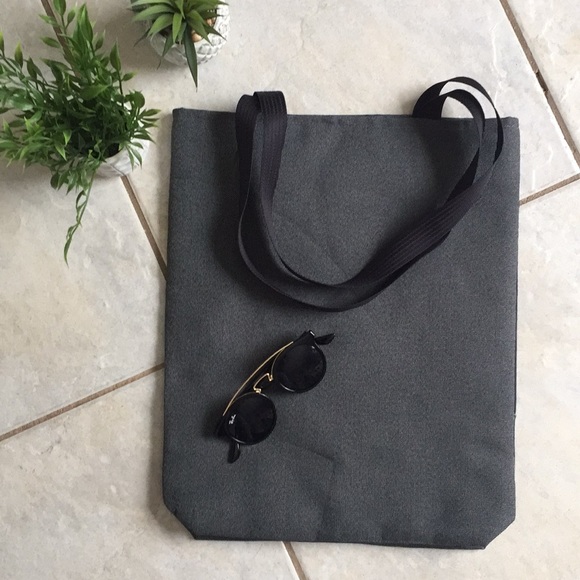 Handmade tote 🖤 - Picture 3 of 5